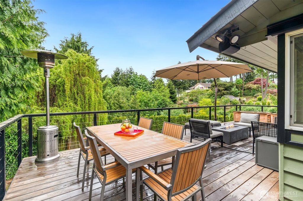 Photo of 9406 60th Avenue W, Mukilteo, WA 98275 (MLS # 2375897)
