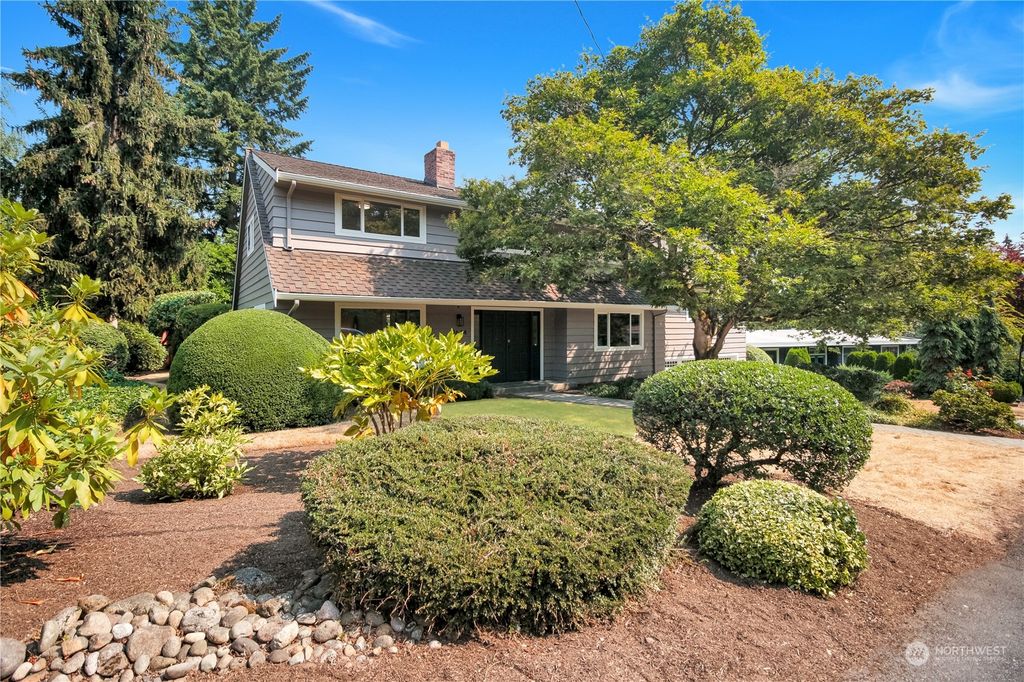 Photo of 11644 SE 49th Street, Bellevue, WA 98006 (MLS # 2277799)