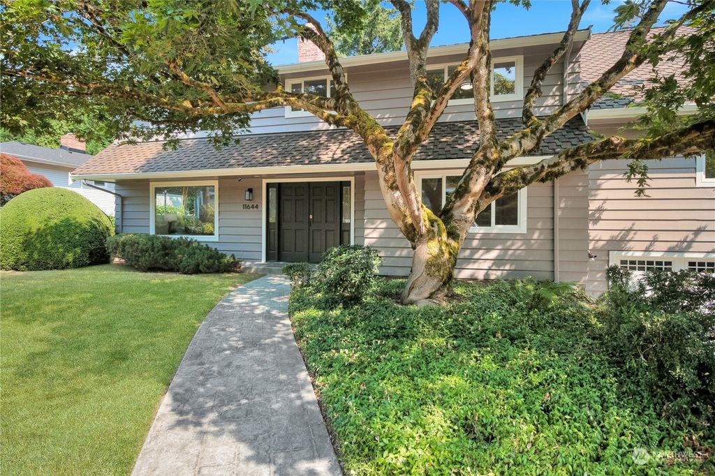 Photo of 11644 SE 49th Street, Bellevue, WA 98006 (MLS # 2277799)
