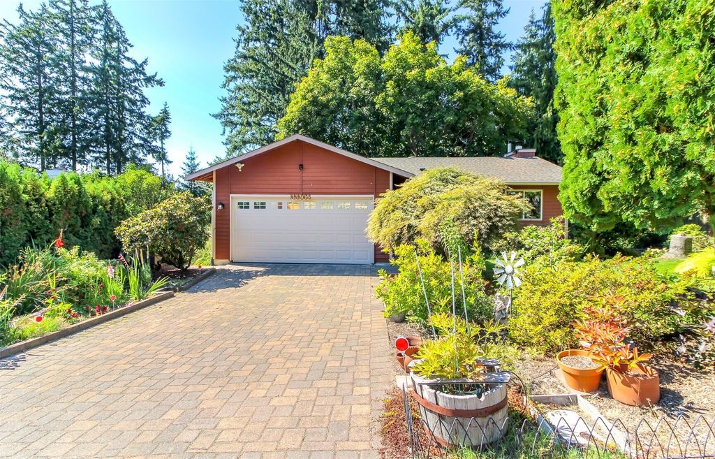 Photo of 33305 41st Avenue SW, Federal Way, WA 98023 (MLS # 2424282)