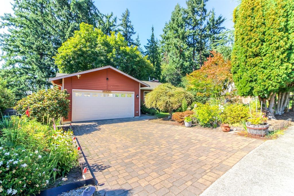 Photo of 33305 41st Avenue SW, Federal Way, WA 98023 (MLS # 2424282)