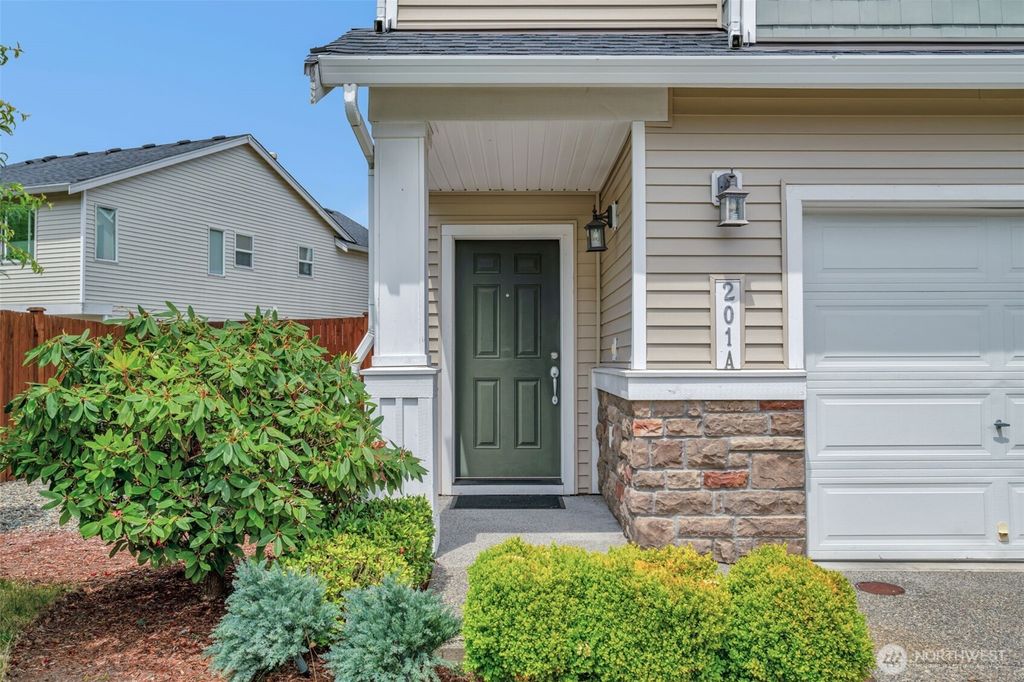 Photo of 201 127th Street SE #A, Everett, WA 98208 (MLS # 2544875)