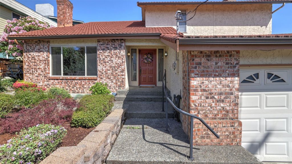 Photo of 8208 S 124th Street, Seattle, WA 98178 (MLS # 2513893)