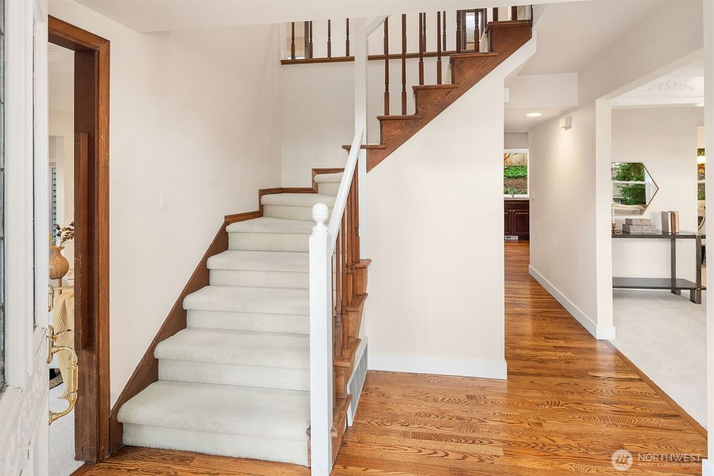 Photo of 6220 146th Place SE, Bellevue, WA 98006 (MLS # 2496690)