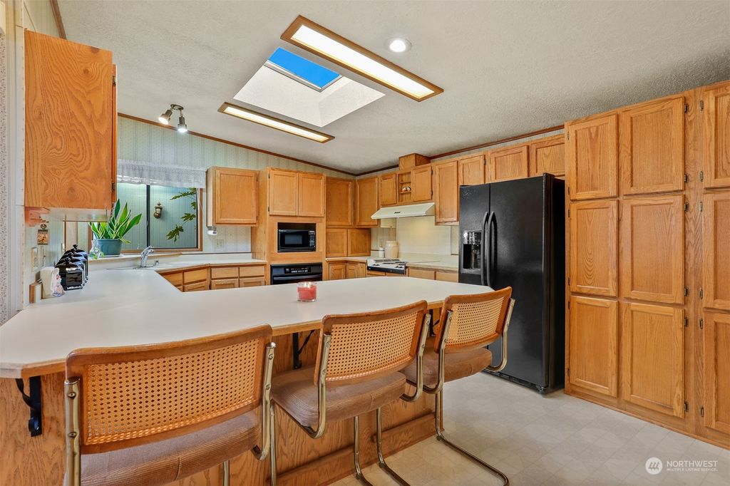 Photo of 928 241st Place SW, Bothell, WA 98021 (MLS # 2024311)