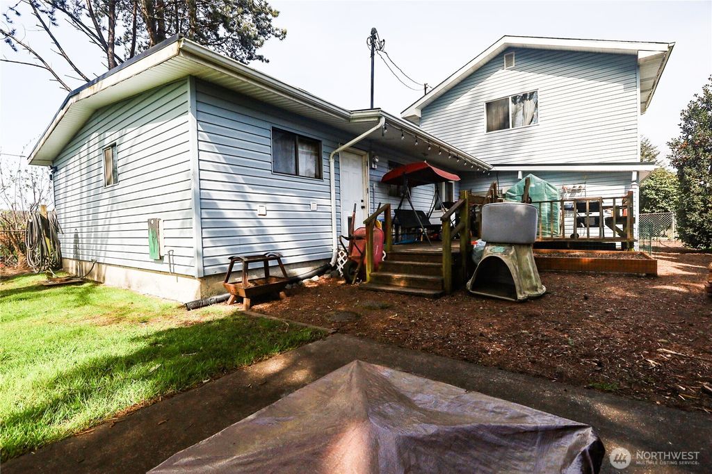 Photo of 1207 W Perry Street, Aberdeen, WA 98520 (MLS # 2500342)