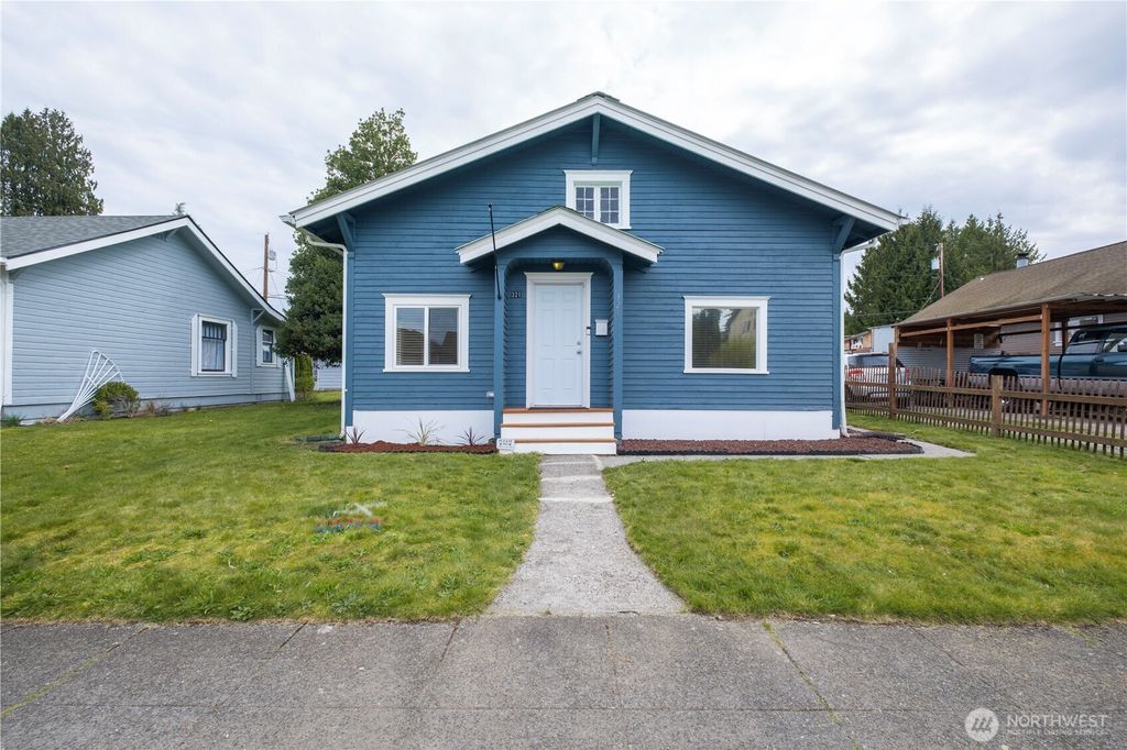 Photo of 321 S Olympic Avenue, Arlington, WA 98223 (MLS # 2506453)