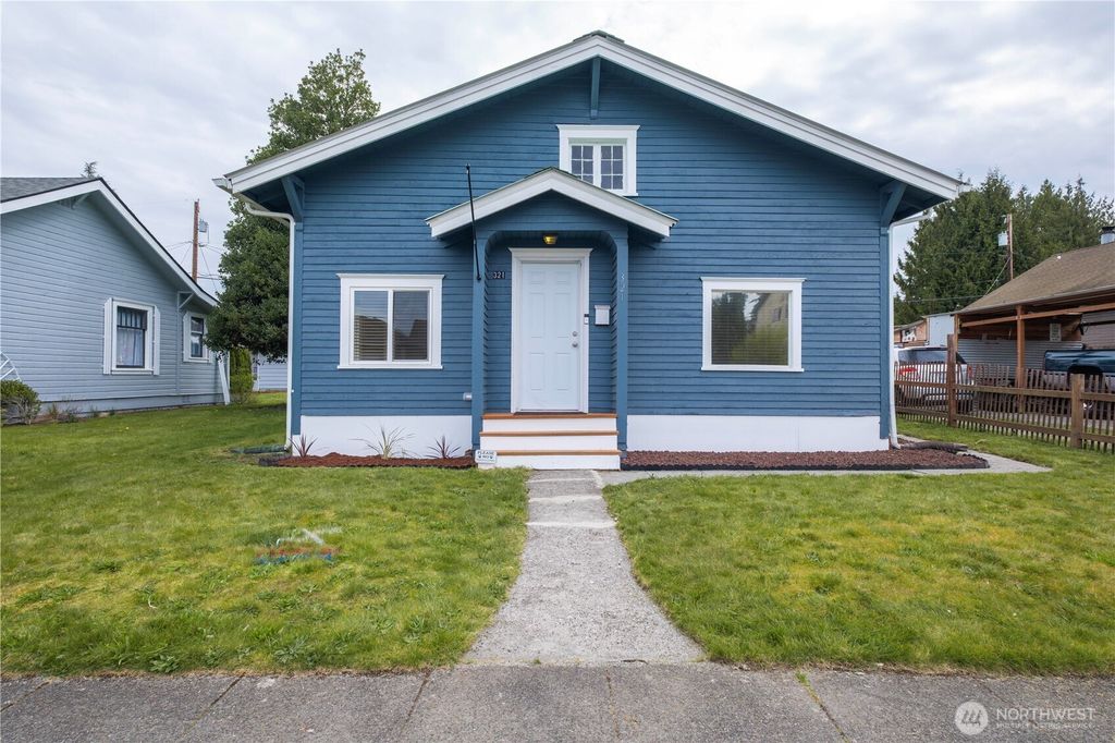 Photo of 321 S Olympic Avenue, Arlington, WA 98223 (MLS # 2506453)