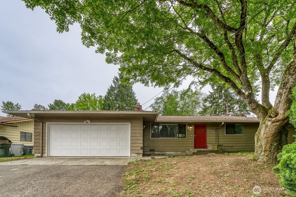 Photo of 20828 116th Avenue SE, Kent, WA 98031 (MLS # 2516945)