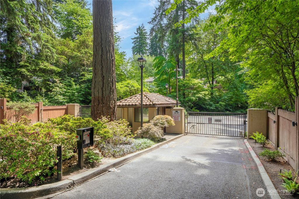 Photo of 11724 Madera Drive SW, Lakewood, WA 98499 (MLS # 2486284)