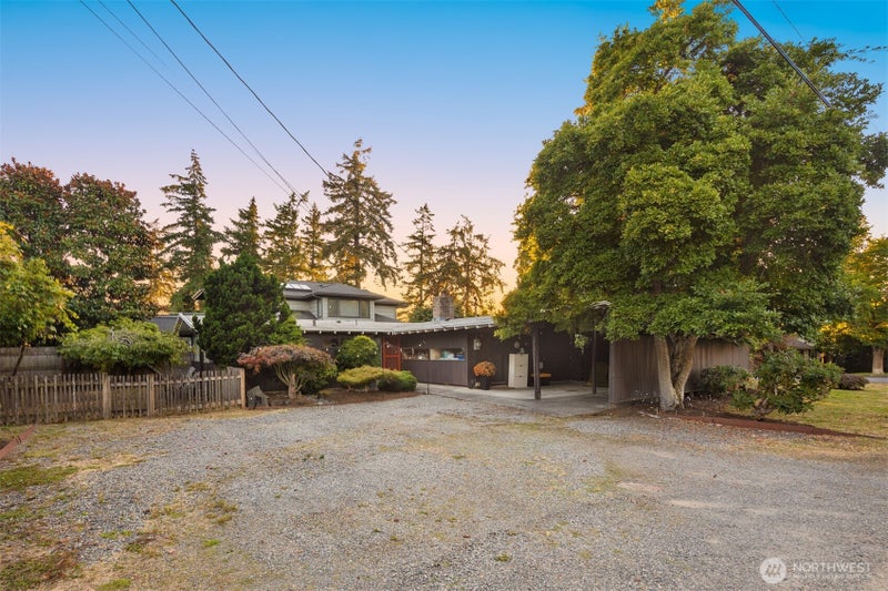 1250 6th Street W