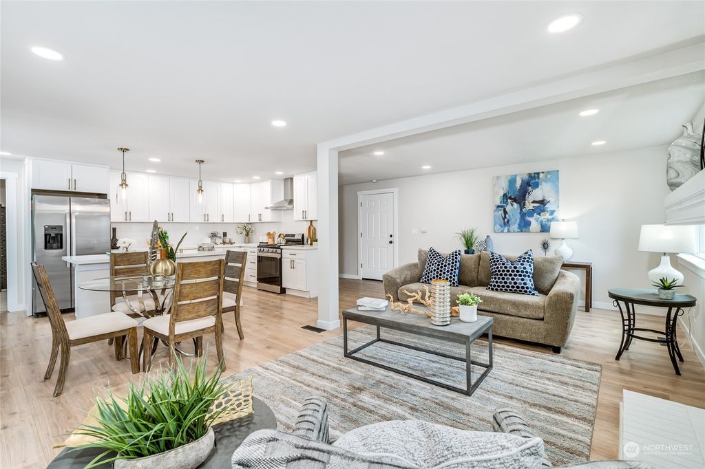 Photo of 6507 122nd Place SE, Bellevue, WA 98006 (MLS # 2157149)