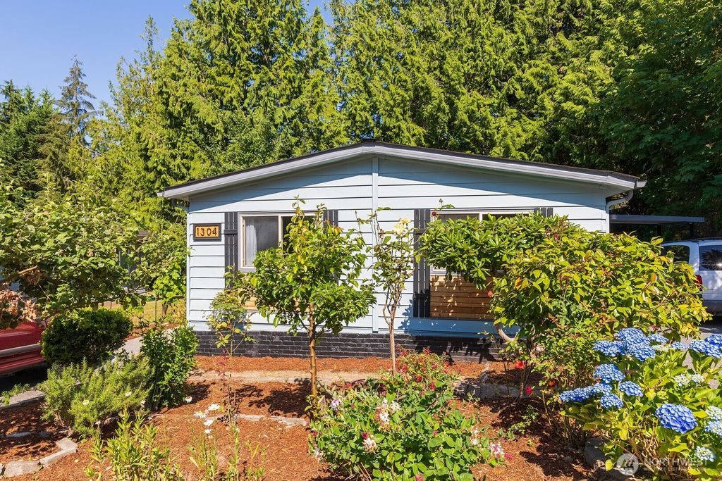 Photo of 1304 93rd Avenue SE, Lake Stevens, WA 98258 (MLS # 2517340)