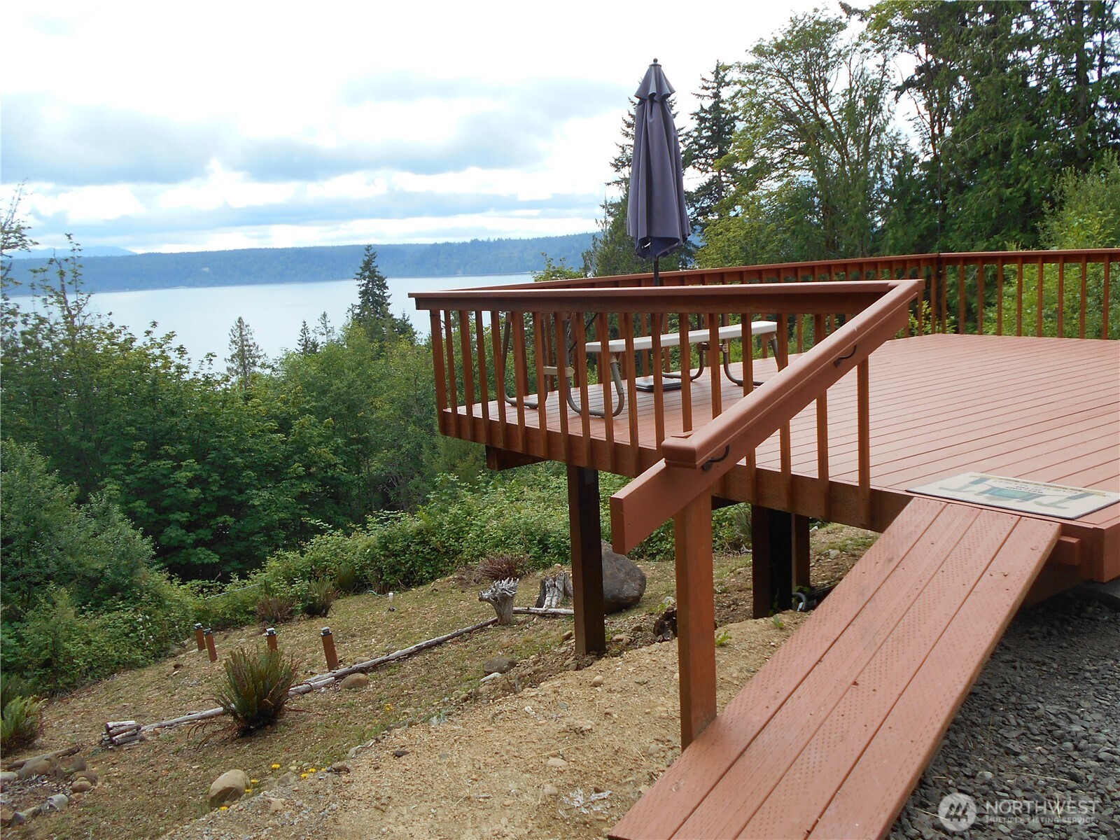 13 Cedar Place