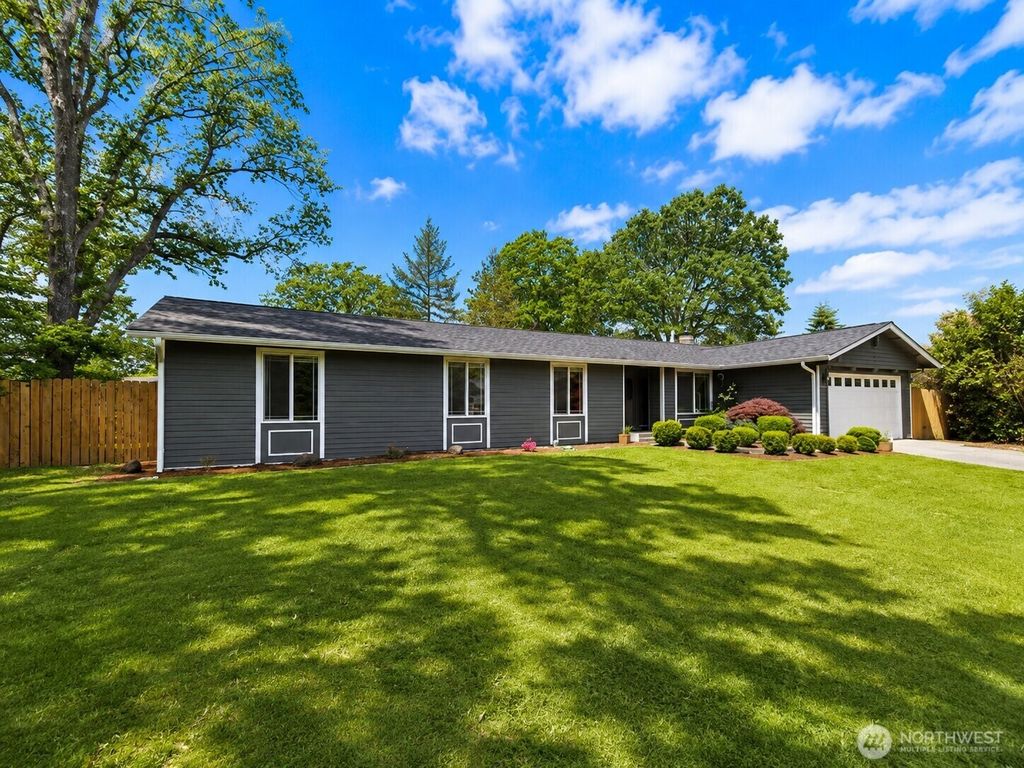 Photo of 7214 97th Avenue SW, Lakewood, WA 98498 (MLS # 2523921)
