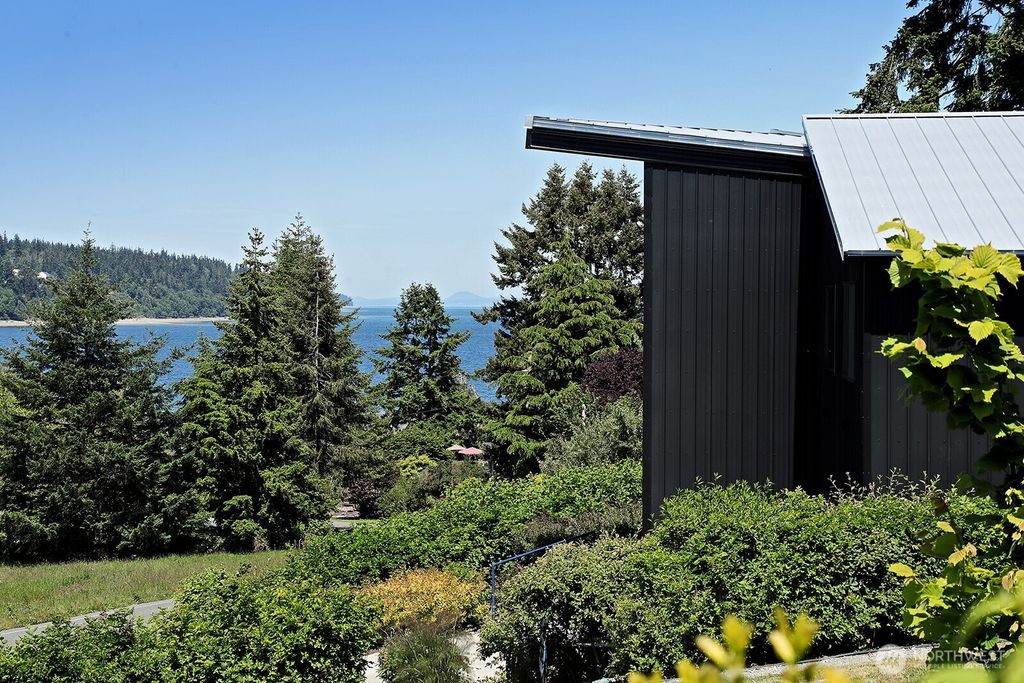 Photo of 1649 Stewart Road, Freeland, WA 98249 (MLS # 2475104)