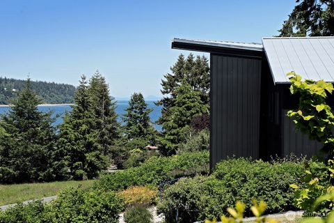 Photo of 1649 Stewart Road, Freeland, WA 98249 (MLS # 2475104)