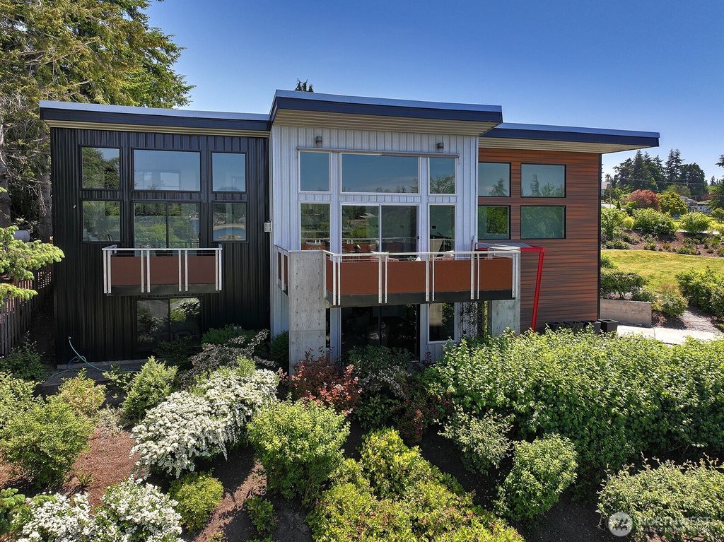 Photo of 1649 Stewart Road, Freeland, WA 98249 (MLS # 2475104)