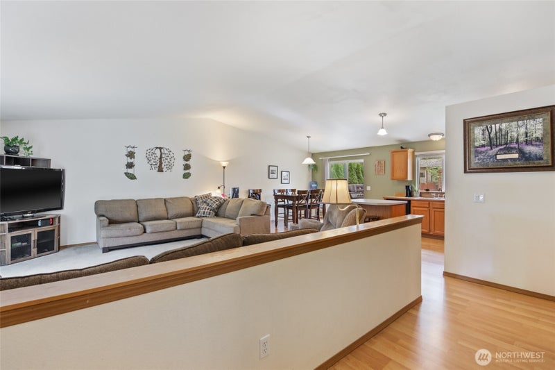 17003 Wisteria Court SE