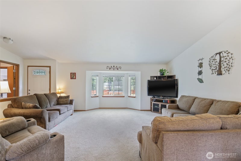 17003 Wisteria Court SE