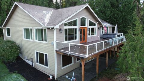 Photo of 23090 Buchanan Street, Mount Vernon, WA 98273 (MLS # 2469885)