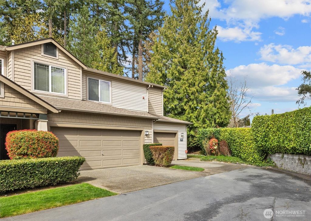 Photo of 4401 248th Lane SE, Issaquah, WA 98029 (MLS # 2503618)