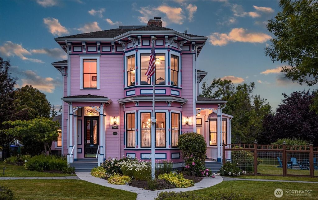 Photo of 702 N Main Street, Coupeville, WA 98239 (MLS # 2496237)