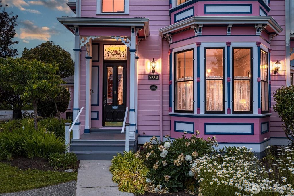 Photo of 702 N Main Street, Coupeville, WA 98239 (MLS # 2496237)