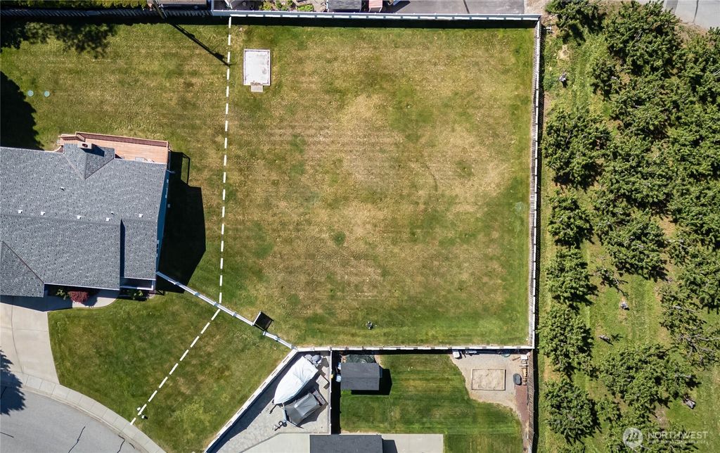 Photo of 2042 Autumn Drive, East Wenatchee, WA 98802 (MLS # 2518685)