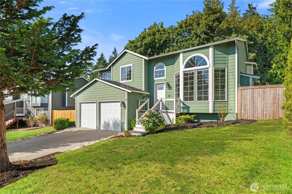 Photo of 8119 Crown Ridge Boulevard, Arlington, WA 98223 (MLS # 2408968)