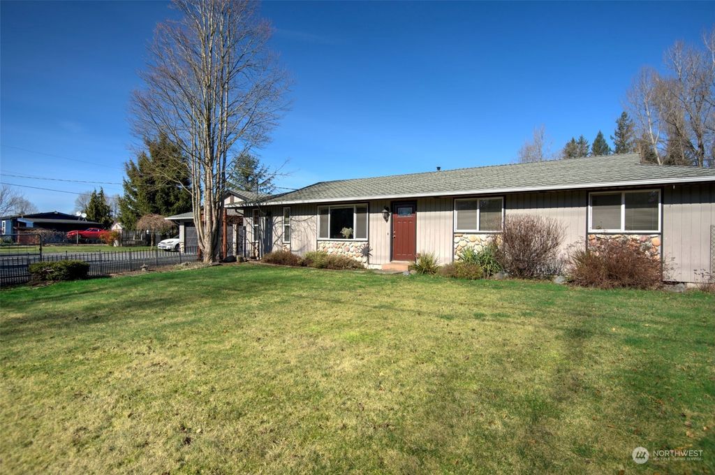 Photo of 10407 84th Street NE, Lake Stevens, WA 98258 (MLS # 2042332)