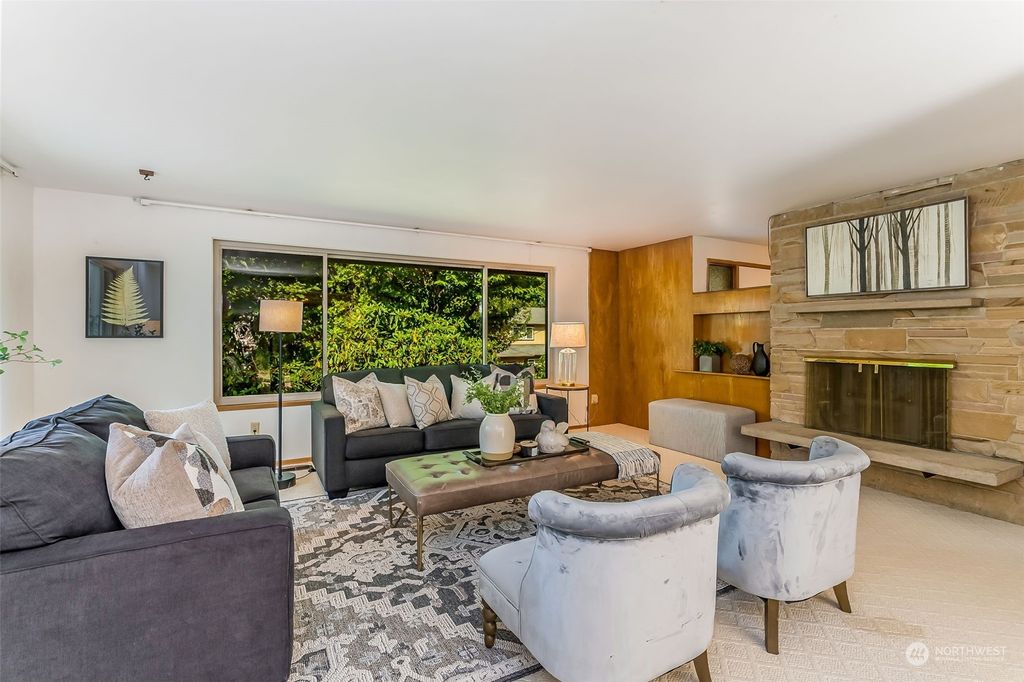 Photo of 4244 89th Avenue SE, Mercer Island, WA 98040 (MLS # 2153755)