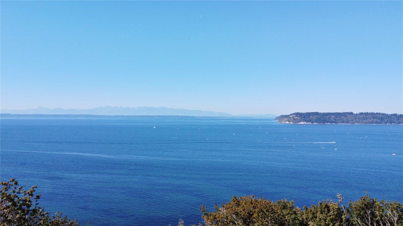 11812 Marine View Drive
