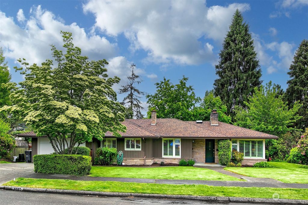 Photo of 6502 NE 61st Street, Seattle, WA 98115 (MLS # 2242749)