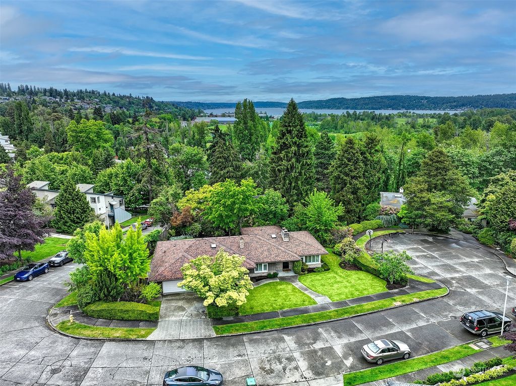 Photo of 6502 NE 61st Street, Seattle, WA 98115 (MLS # 2242749)