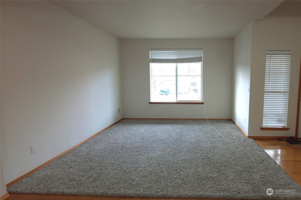 Photo of 14625 11th Place W, Lynnwood, WA 98087 (MLS # 2193679)