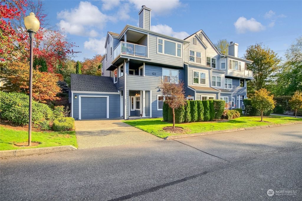 Photo of 22735 SE 43rd Court #1622, Issaquah, WA 98029 (MLS # 2301151)