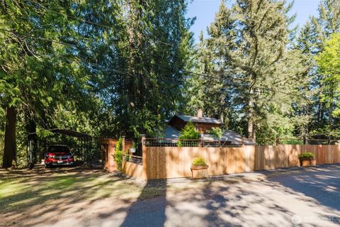 Photo of 360 Kingsway W, Bremerton, WA 98312 (MLS # 2514529)