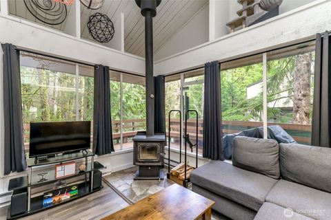 Photo of 713 E Pointes Drive W, Shelton, WA 98584 (MLS # 2477578)