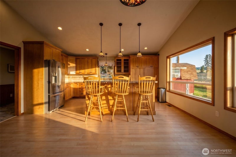 8511 E Hamilton Road