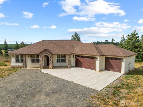 Photo of 188 Birchfield Parkway, Onalaska, WA 98570 (MLS # 2416476)