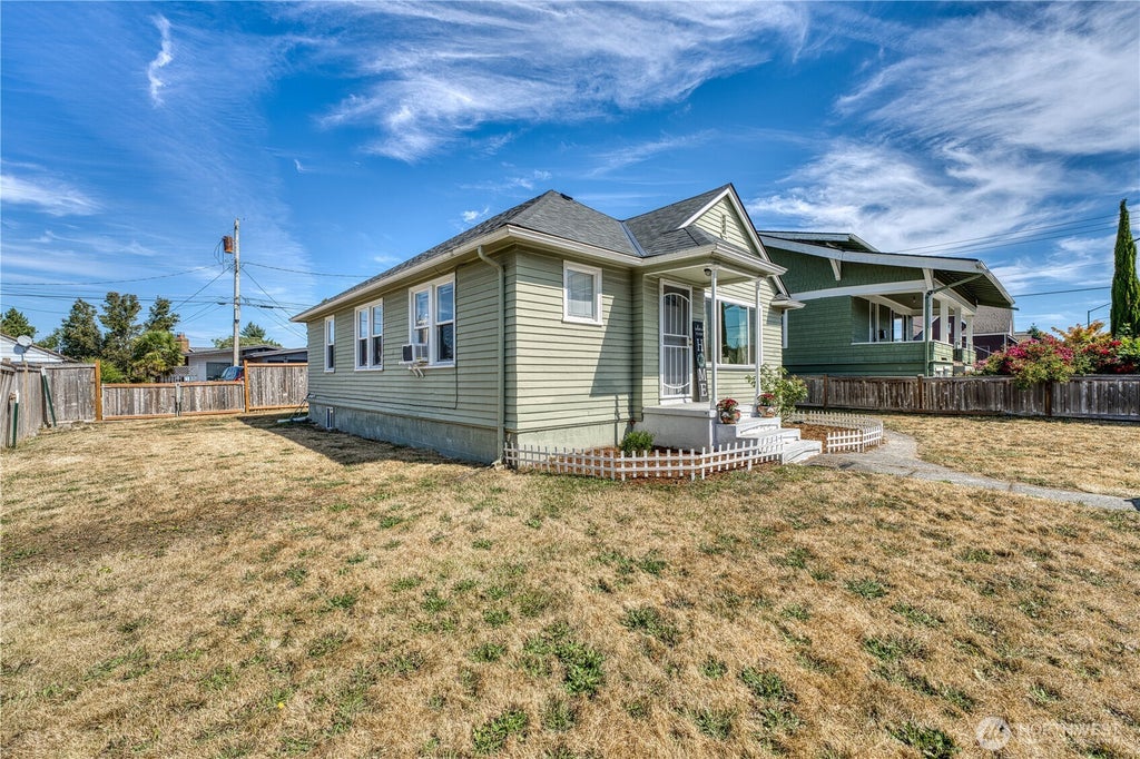 Photo of 1908 Burwell St ST, Bremerton, WA 98337 (MLS # 2576369)