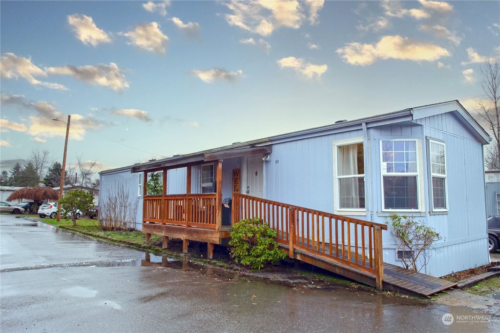 Photo of 8730 206th Street SE, Snohomish, WA 98296 (MLS # 2028503)