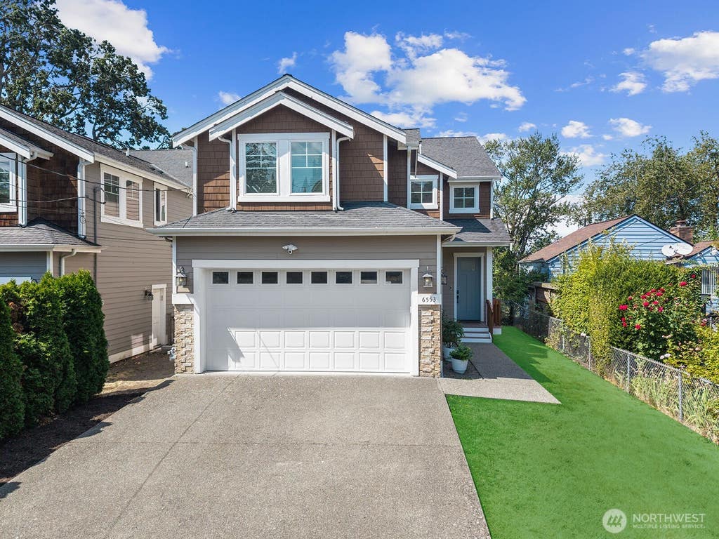 Photo of 6553 51st Avenue S, Seattle, WA 98118 (MLS # 2570317)