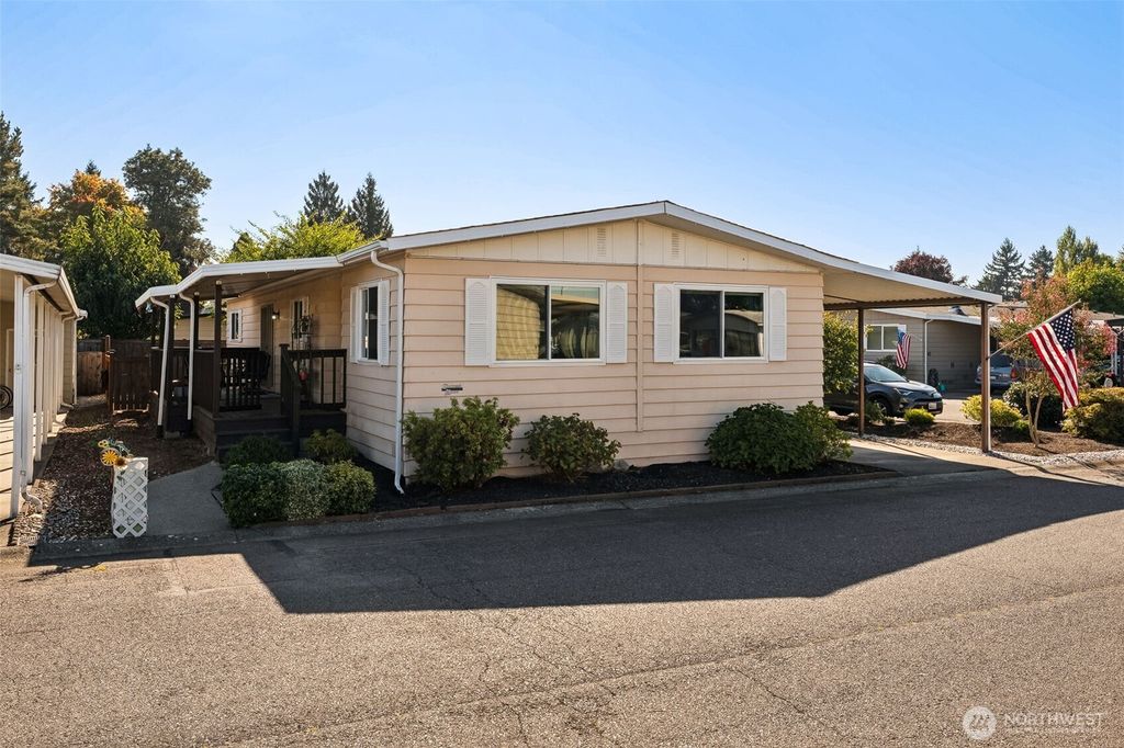 Photo of 1402 22nd Street NE #52, Auburn, WA 98002 (MLS # 2442352)