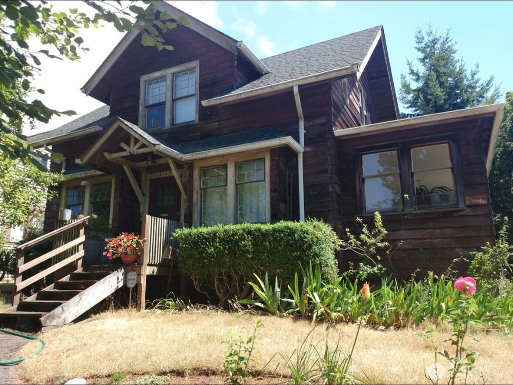 Photo of 4142 44th Avenue SW, Seattle, WA 98116 (MLS # 2391641)