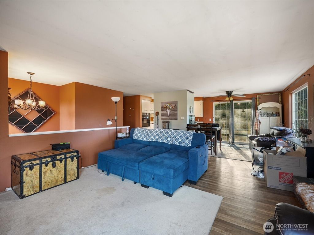 Photo of 29853 8th Avenue SW, Federal Way, WA 98023 (MLS # 2504925)