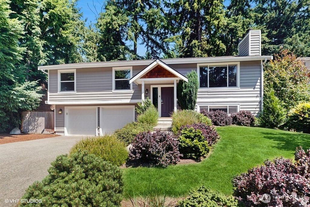Photo of 33700 33rd Place SW, Federal Way, WA 98023 (MLS # 2406877)