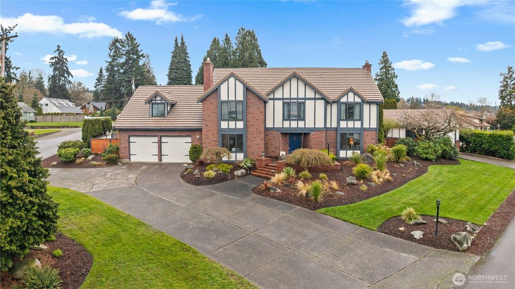 Photo of 3005 SW 300th Place, Federal Way, WA 98023 (MLS # 2494070)