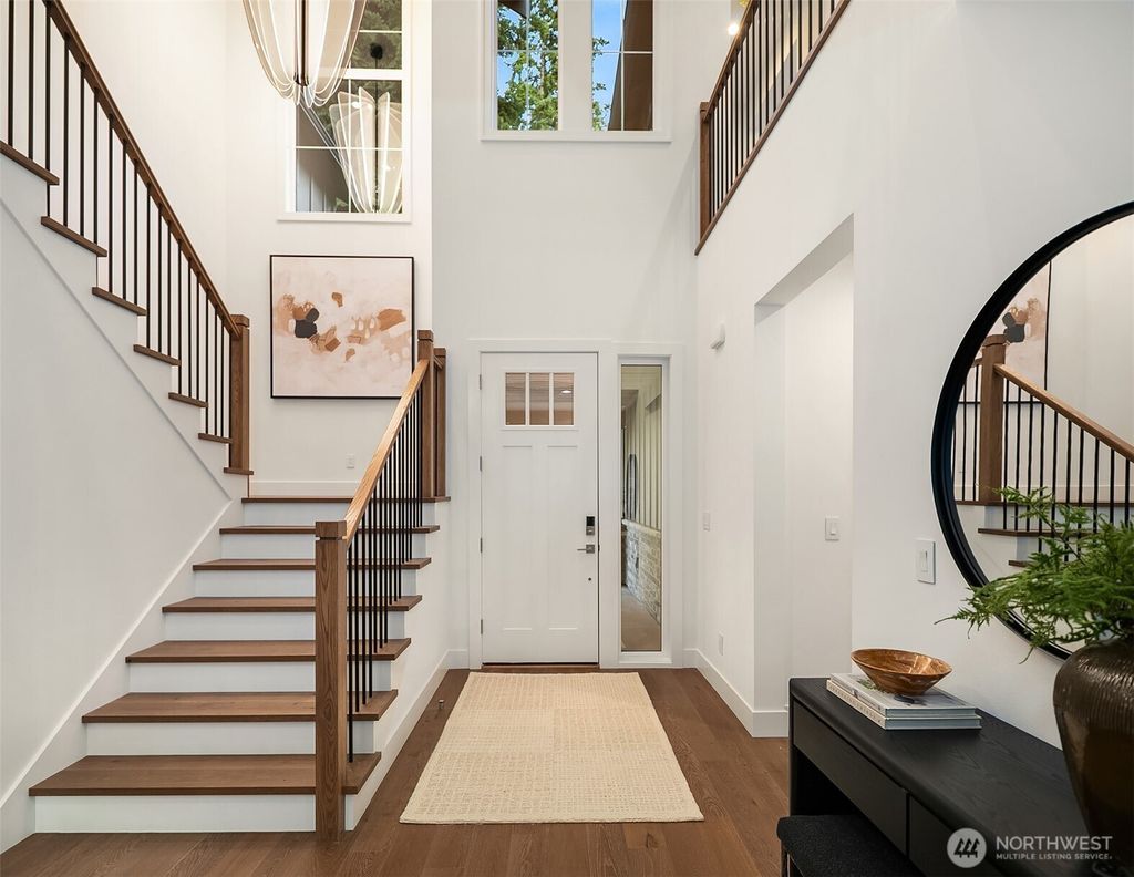 Photo of 2643 106th Avenue NE, Bellevue, WA 98004 (MLS # 2443880)